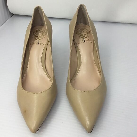Vince Camuto Bellis Pointy Toe Pump (A13) - Picture 3 of 8